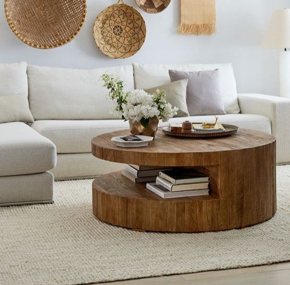 طاولة ريفية